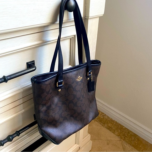 Coach Tote - Picture 8 of 8